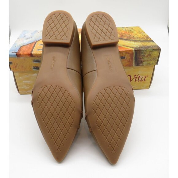 Bella Vita Women's Pointed Toe Brown Leather Flats Knot Detail Size 6 NEW - Picture 8 of 8